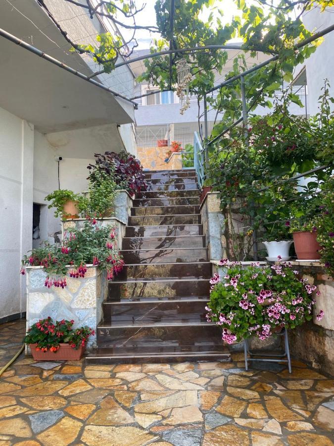 Vila Rafael Sarandë Buitenkant foto